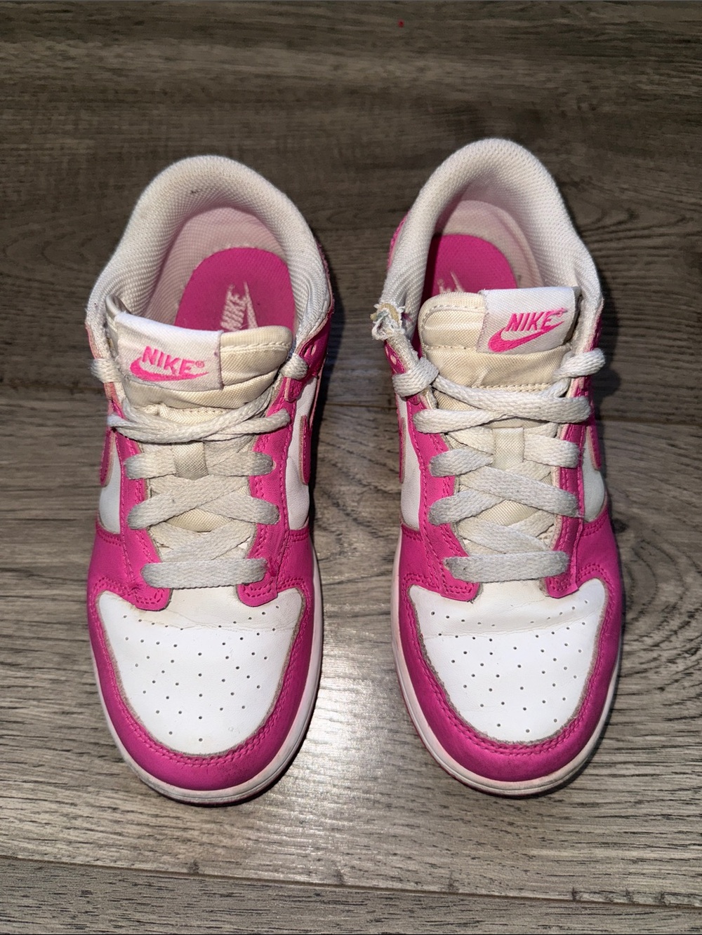 Nike Kids White and Pink Low-Top Sneakers